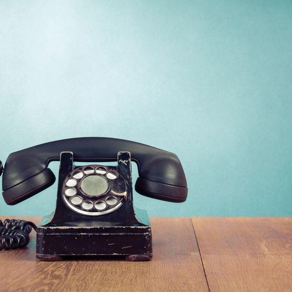 電話で子どもの悩みを相談したい方はお問い合わせください